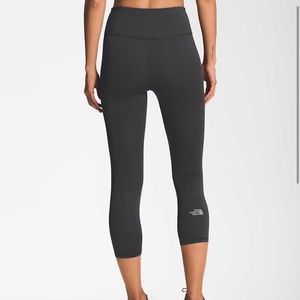 The North Face women’s elevation cropped leggings in asphalt grey